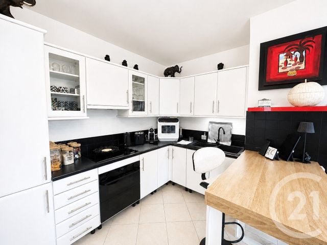 Appartement T2 à vendre - 2 pièces - 48.68 m2 - MONTARGIS - 45 - CENTRE - Century 21 Start Immo