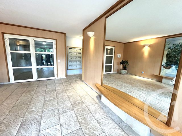 Appartement T2 à vendre - 2 pièces - 48.68 m2 - MONTARGIS - 45 - CENTRE - Century 21 Start Immo