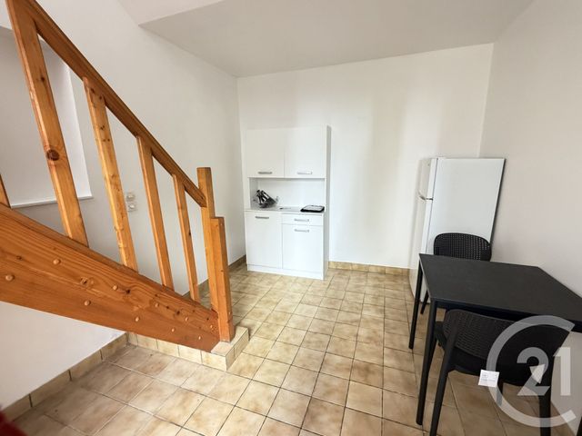 Appartement à louer - 2 pièces - 52.0 m2 - MONTARGIS - 45 - CENTRE - Century 21 Start Immo