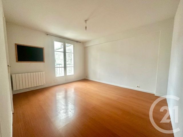 Appartement T3 à vendre - 3 pièces - 70.0 m2 - MONTARGIS - 45 - CENTRE - Century 21 Start Immo